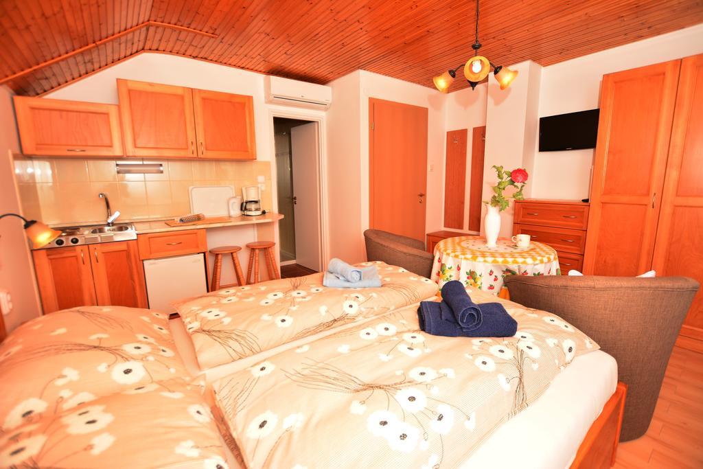 Viragoskert Apartman Hévíz Δωμάτιο φωτογραφία