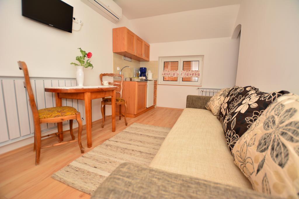 Viragoskert Apartman Hévíz Δωμάτιο φωτογραφία